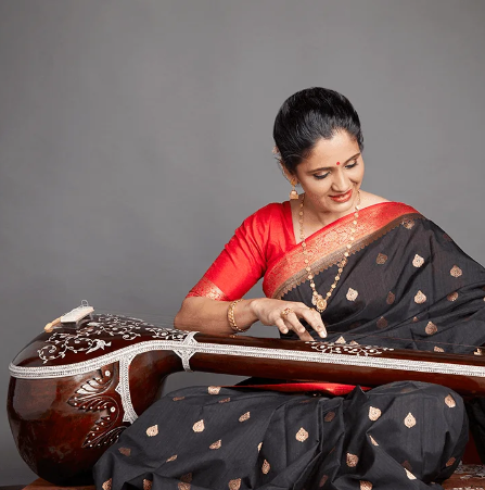 Sampada Walvekar playing the tanpura