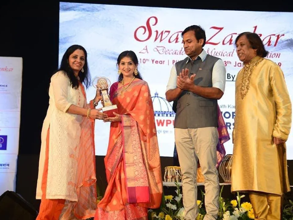 Award presentation at SwaraZankar